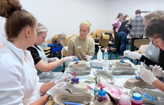 Pärnu Haiglas toimusid 6-7.11 pediaatriaresidentide neonatoloogia-alased koolituspäevad, mis tõid kokku noored üldpediaatria ja pediaatria kõrvalerialade residendid Tartu Ülikooli Kliinikumist ja Tallinna Lastehaiglast.